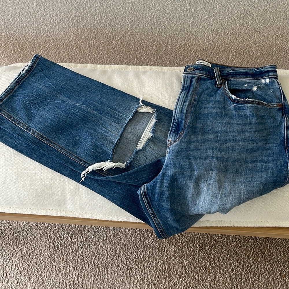 A&F Curve Love High Ankle Straight